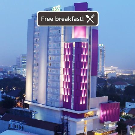Hotel Santika Premiere Gubeng Сурабая Екстер'єр фото