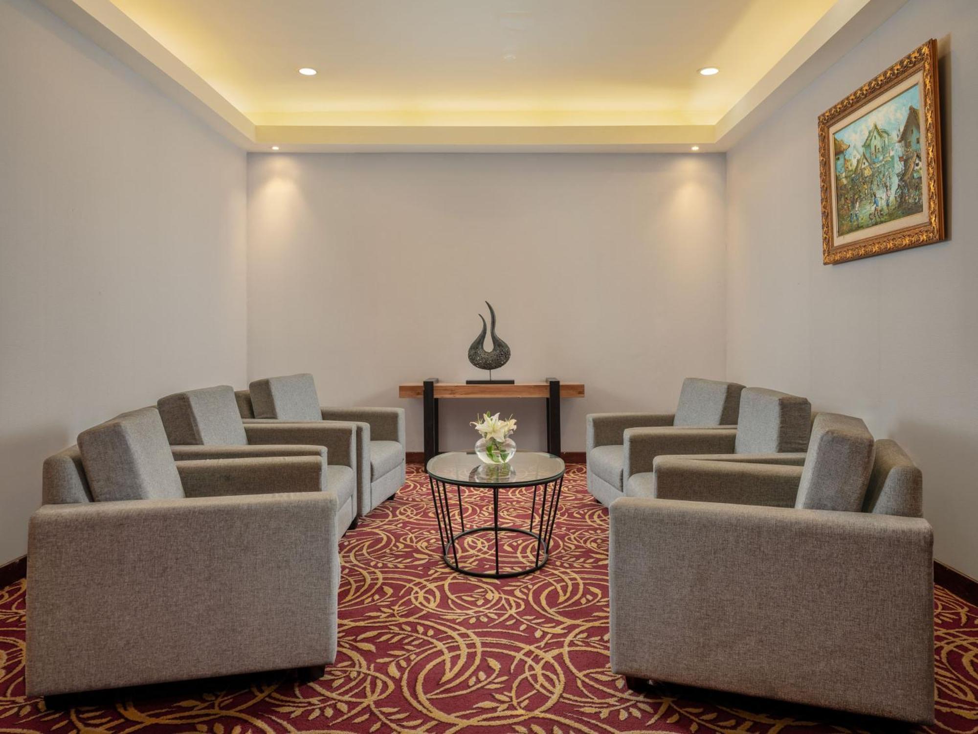 Hotel Santika Premiere Gubeng Сурабая Екстер'єр фото