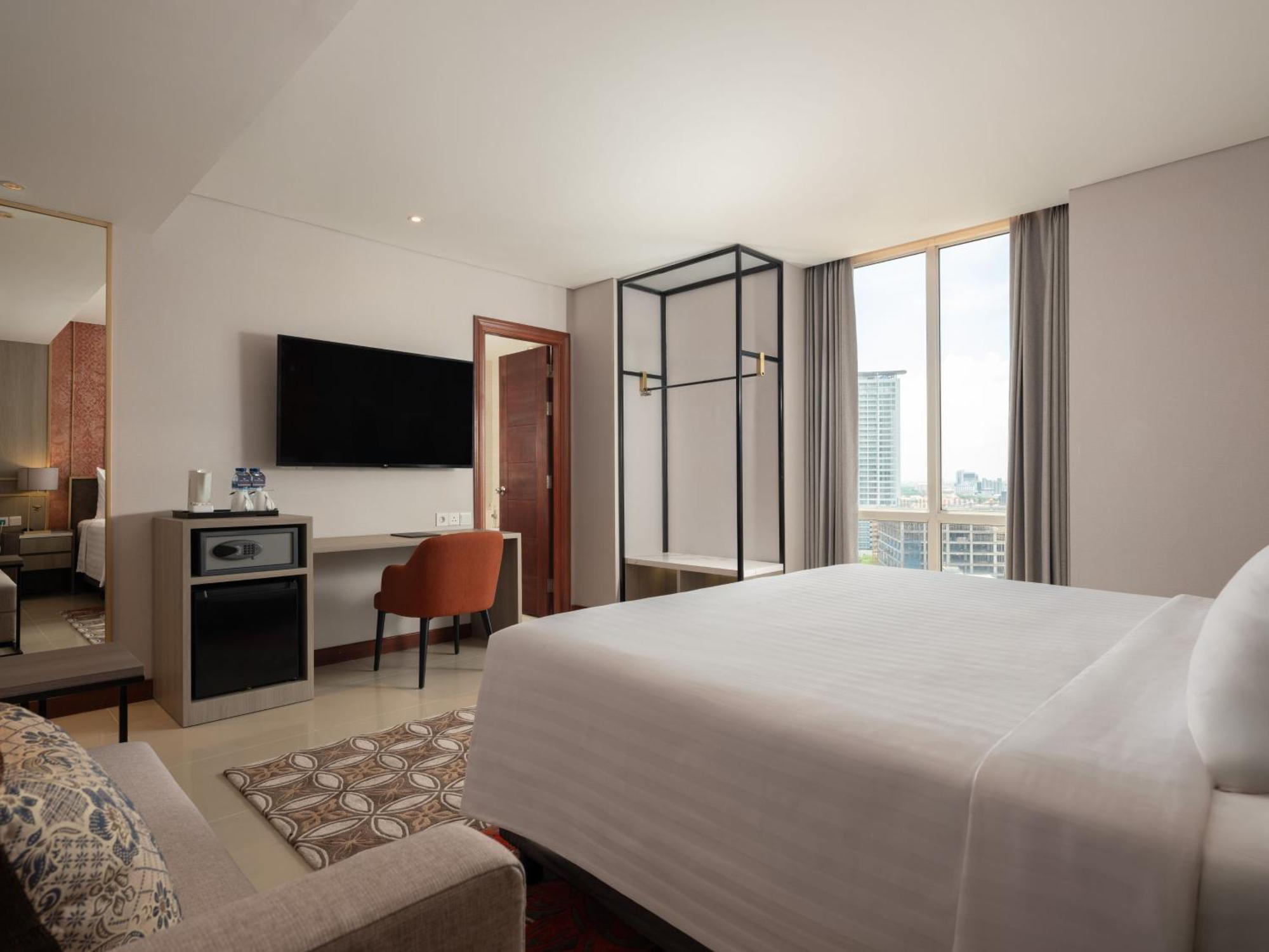 Hotel Santika Premiere Gubeng Сурабая Екстер'єр фото