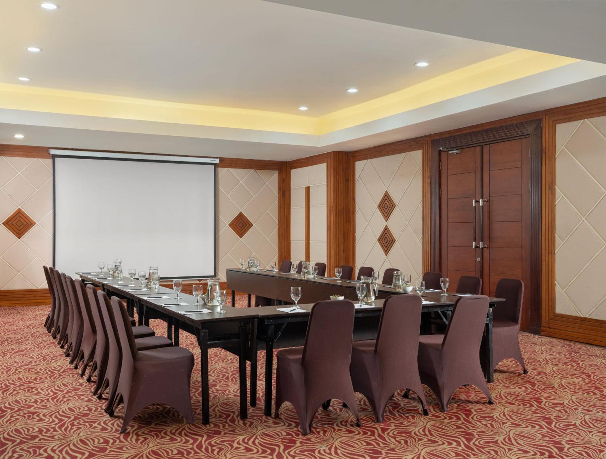 Hotel Santika Premiere Gubeng Сурабая Екстер'єр фото