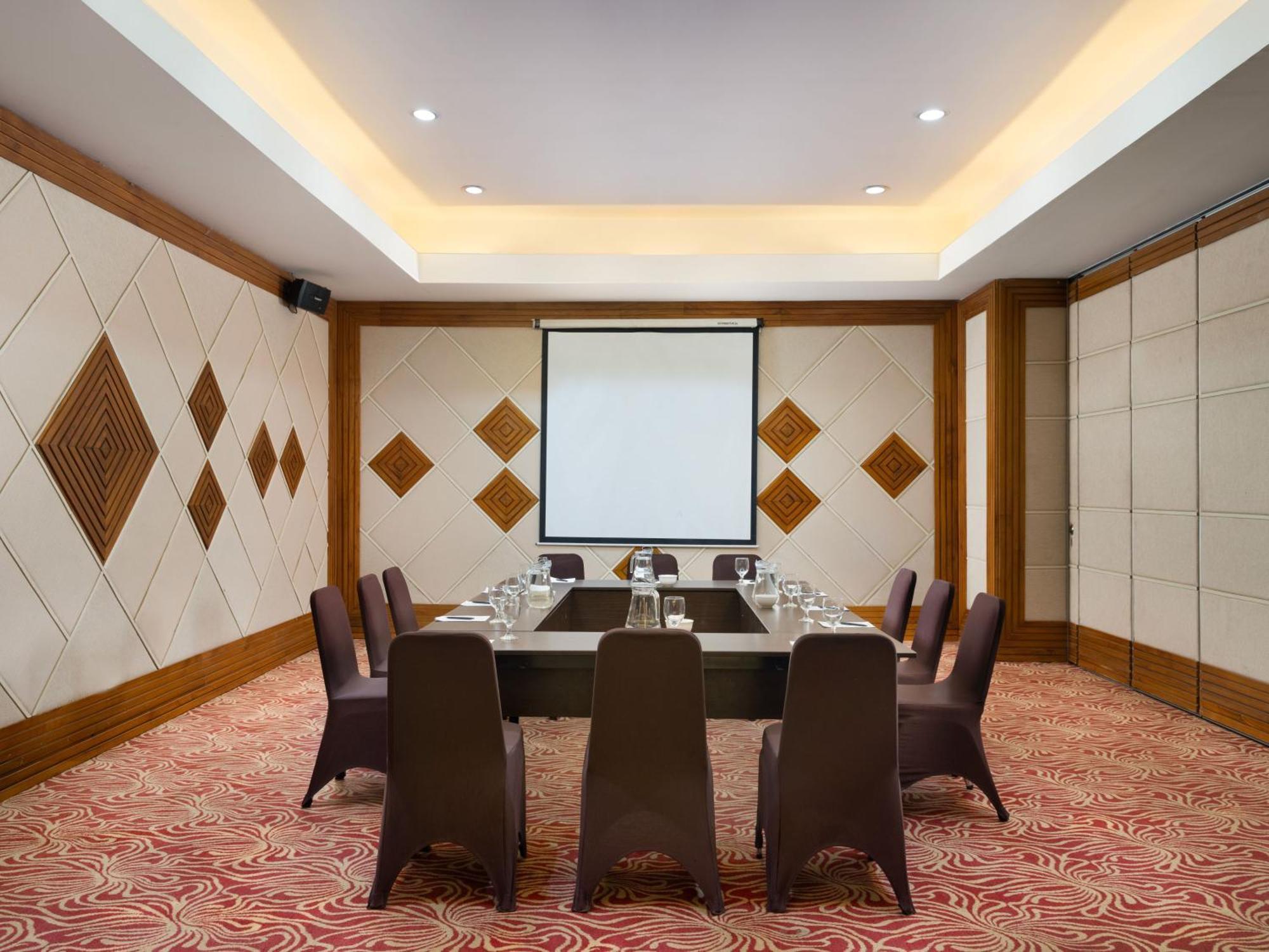 Hotel Santika Premiere Gubeng Сурабая Екстер'єр фото