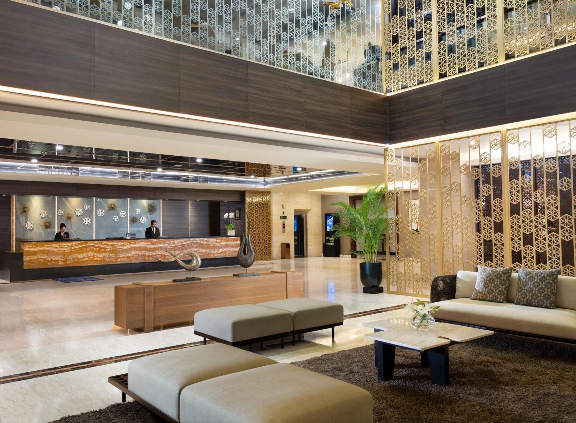 Hotel Santika Premiere Gubeng Сурабая Екстер'єр фото