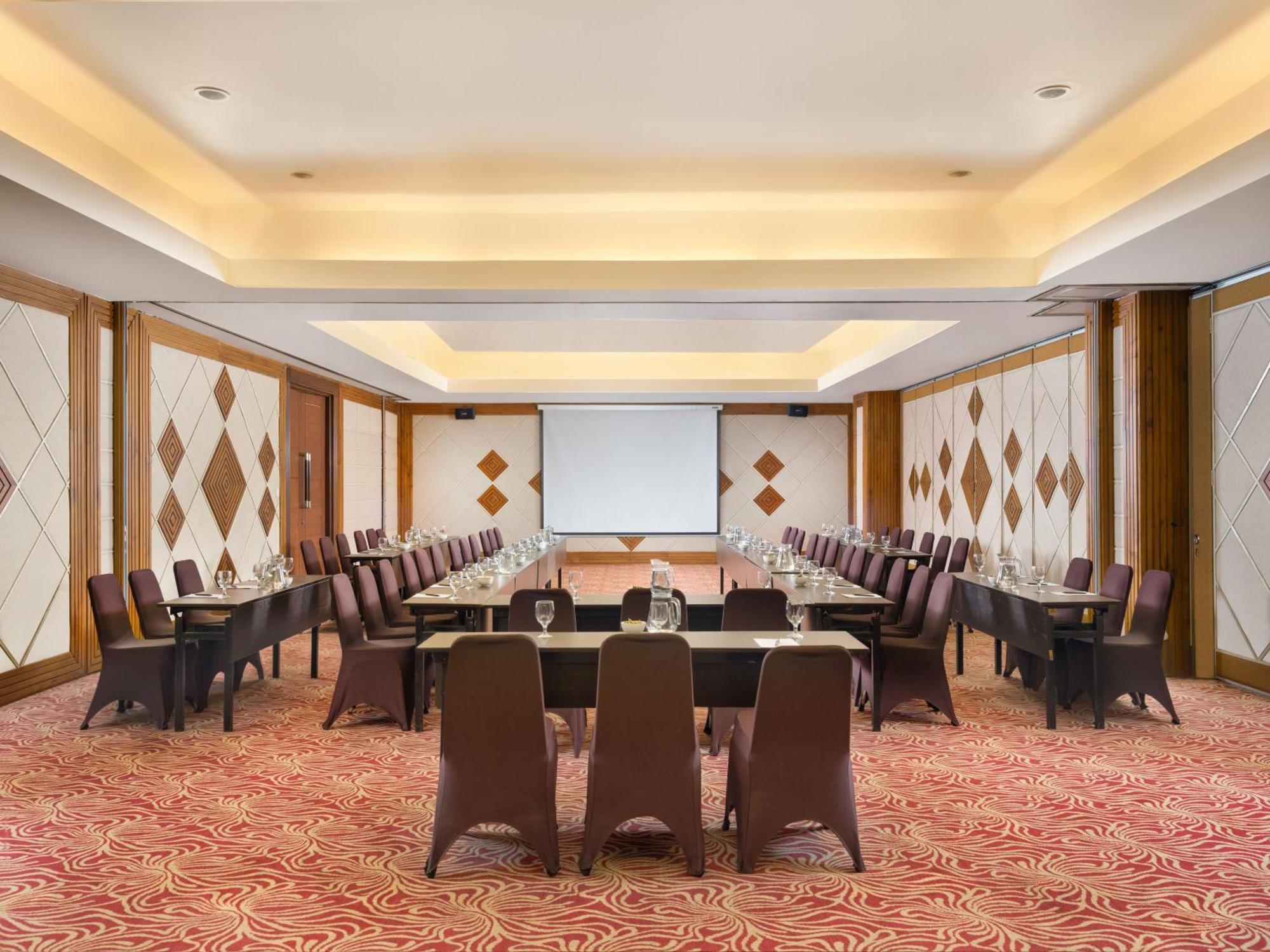 Hotel Santika Premiere Gubeng Сурабая Екстер'єр фото