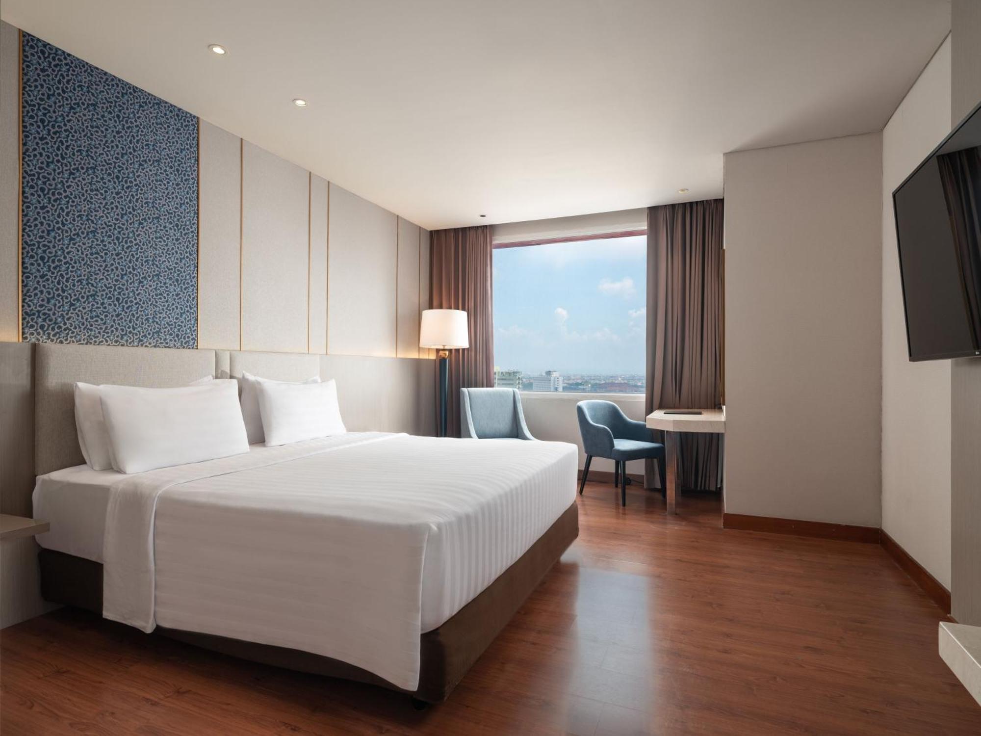 Hotel Santika Premiere Gubeng Сурабая Екстер'єр фото