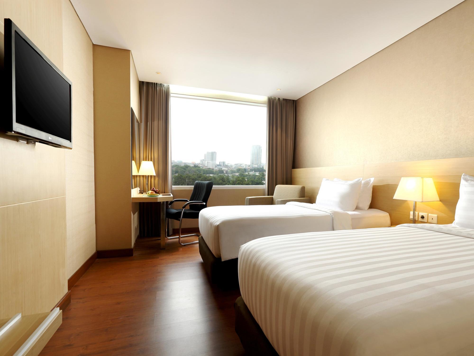 Hotel Santika Premiere Gubeng Сурабая Екстер'єр фото